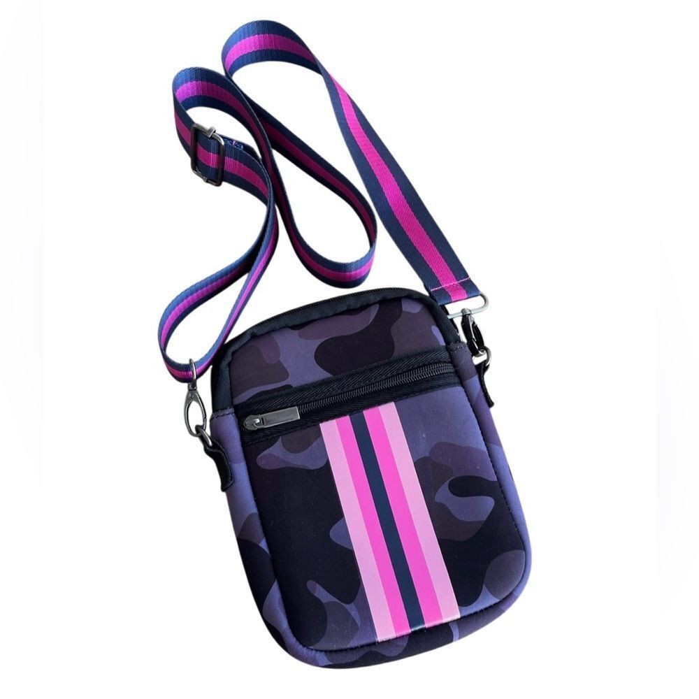Neoprene Camo Phone Crossbody Bag – Pink & Navy Stripe Athleisure Bag